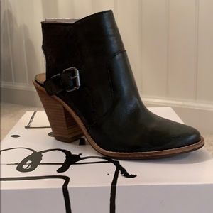 BRAND NEW DV Booties
